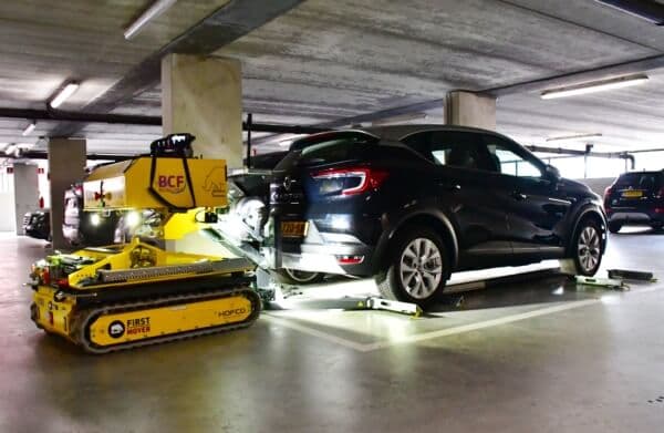 BCF team met bescherming voor elektrische voertuigen